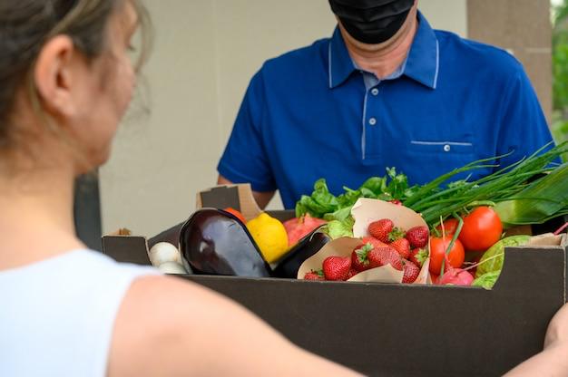 UCAN HOP food box delivery at a doorstep